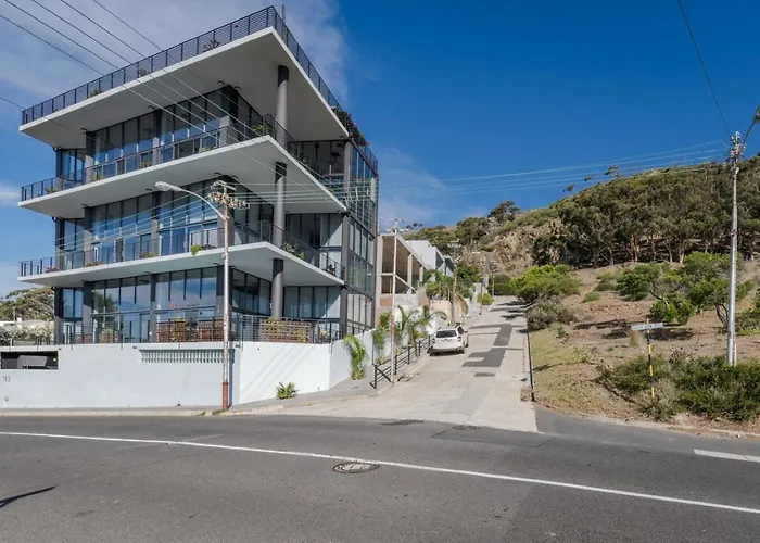 Villa On Ocean View Cape Town